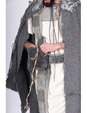 Bolso vikingo de pelo gris