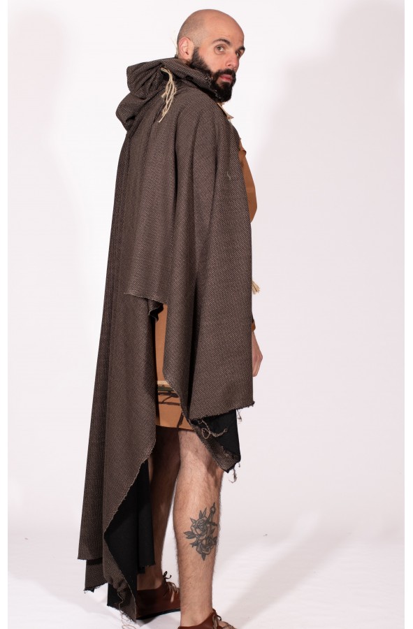 Capa celta o vikinga asimétrica