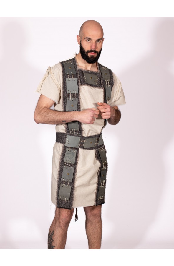 Traje medieval de guerrero con...