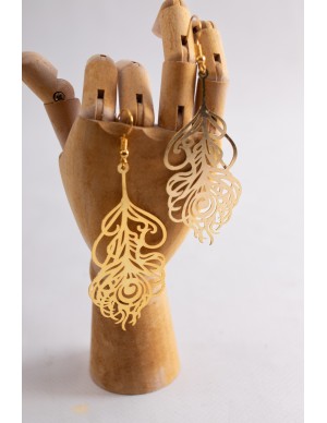 Pendientes dorados pluma...