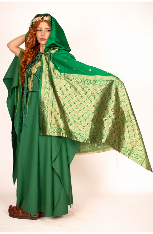 Vestido Medieval de Flores Verdes y...