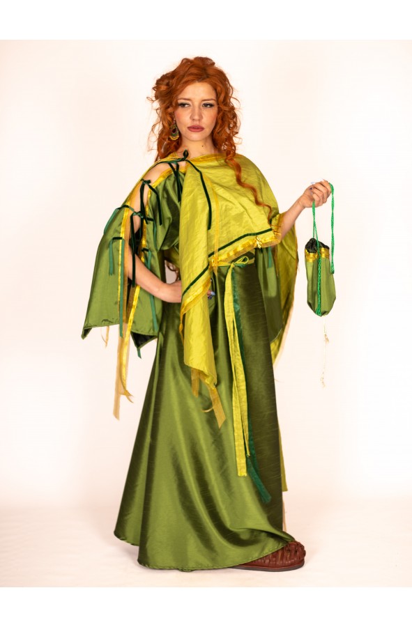 Vestido Verde Oliva Romano con Stola y Adornos Dorados de Yute Crea