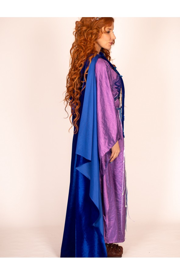 Capa Azul Real Medieval: Un...