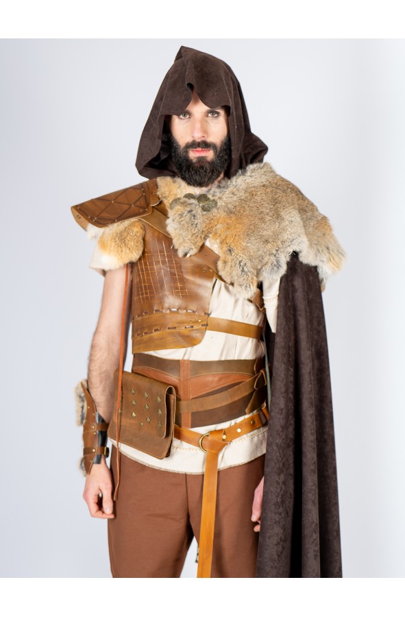 Aged Leather Shoulder Guard – Yutecrea