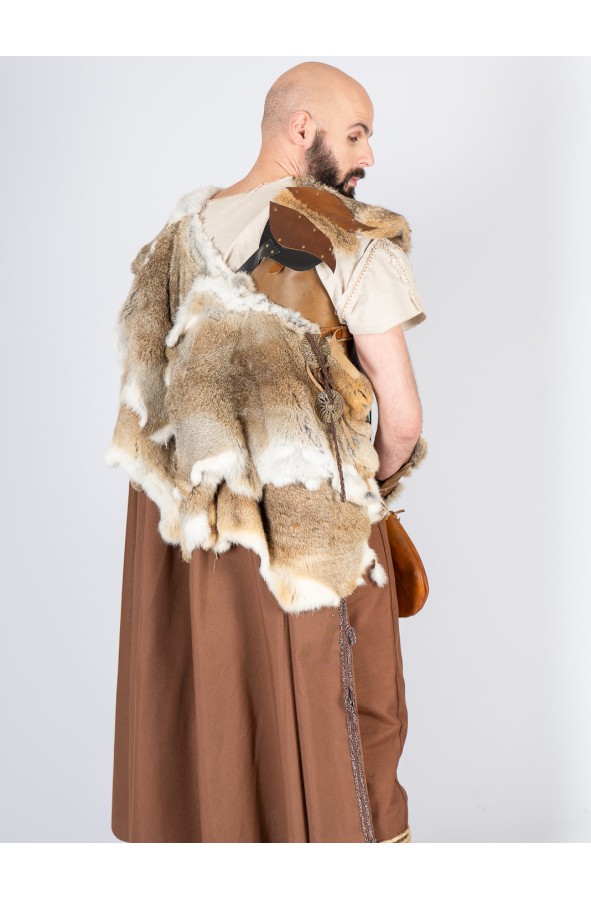 Leather Shoulder Guard with Real Fur...