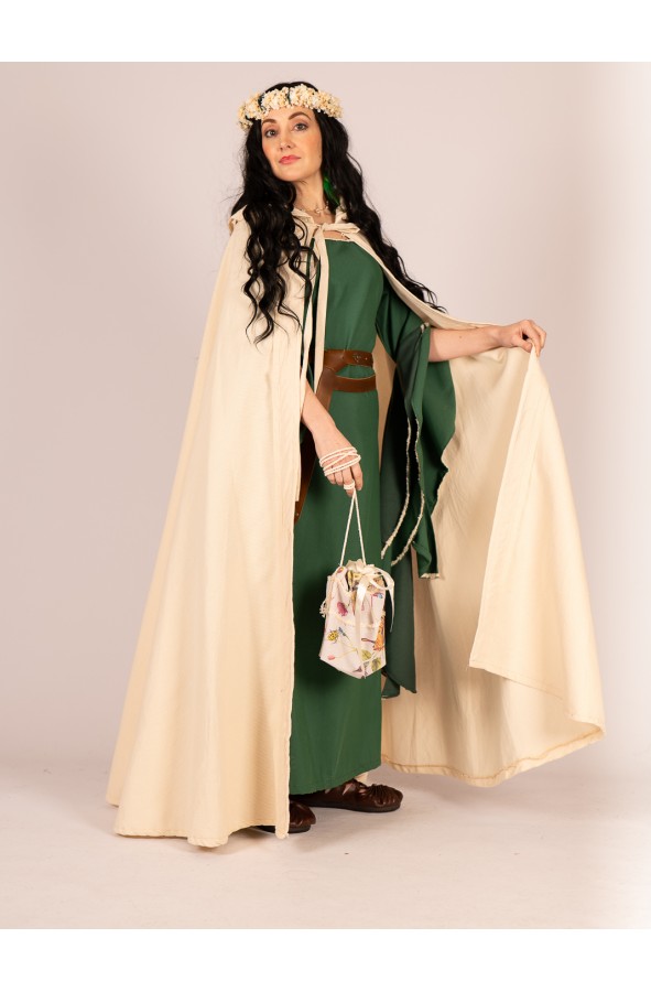Forest green dress with medieval and elven inspiration