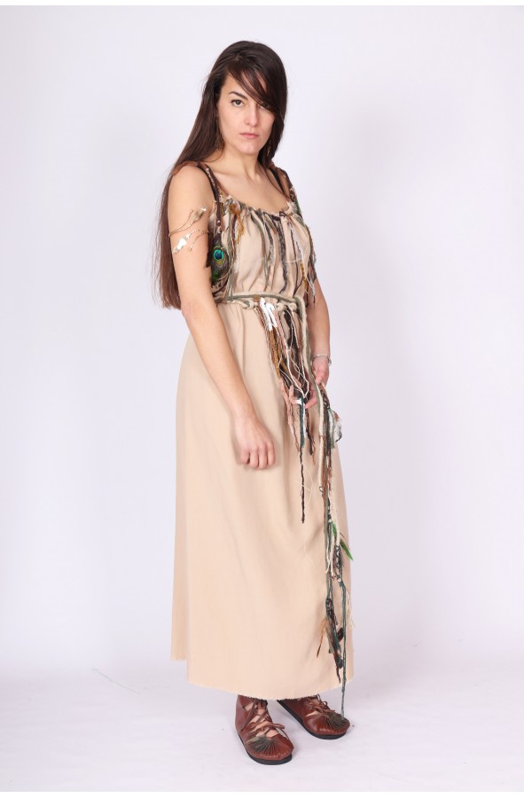 Golden bracelet with leaves