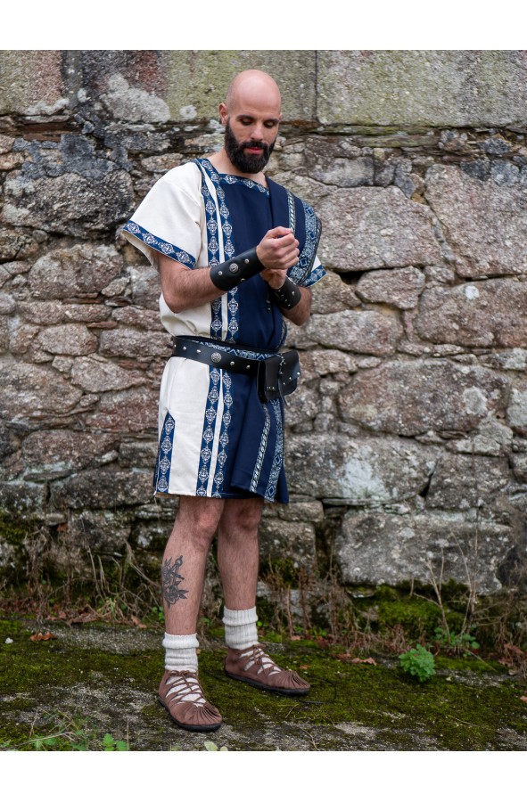 Roman set with blue and white tunic...