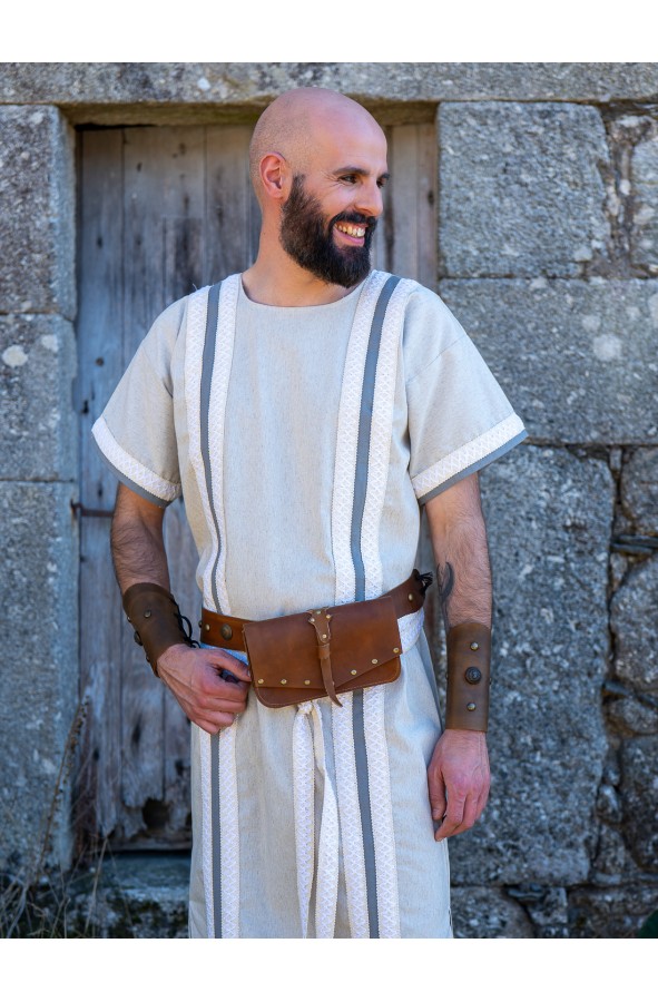 Roman brown leather bag with old-gold...