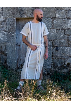 Long tunic with handcrafted...